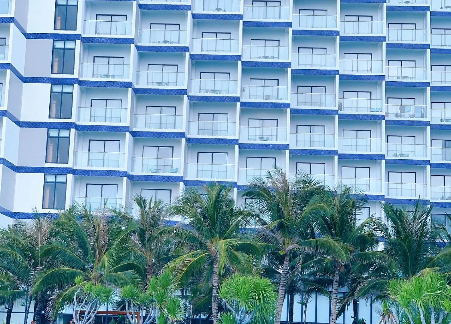 The Sea View Cam Ranh Beach Resort Thon Hoa Da 5*,  Vietnam